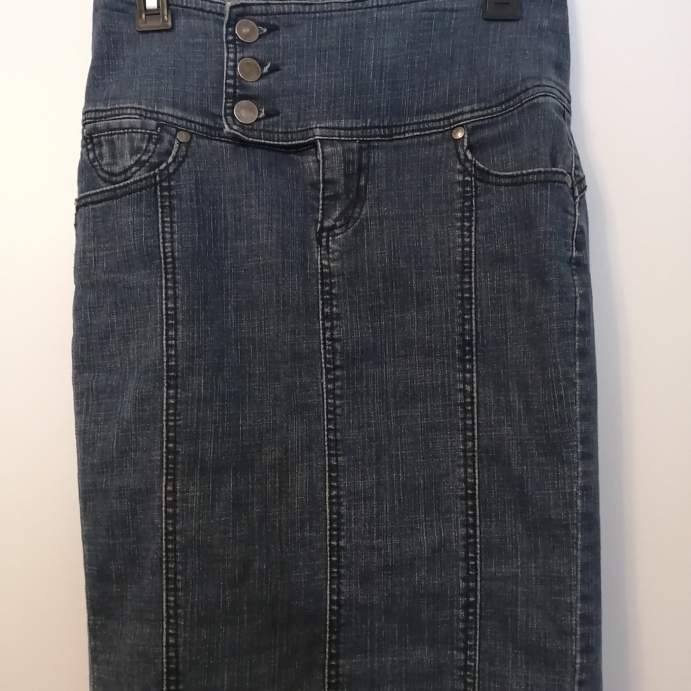 Denim pencil skirt